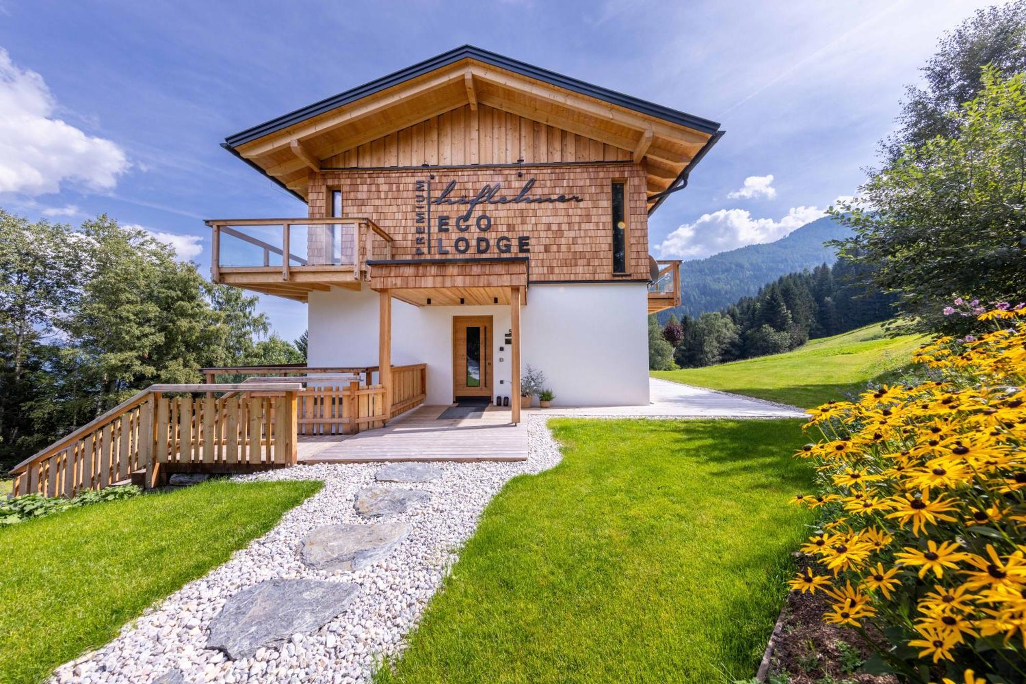 Hoeflehner Premium Eco Lodge Haus im Ennstal Exterior photo